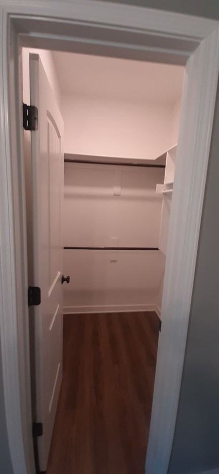 512 N Oak St - Photo 7 of 11