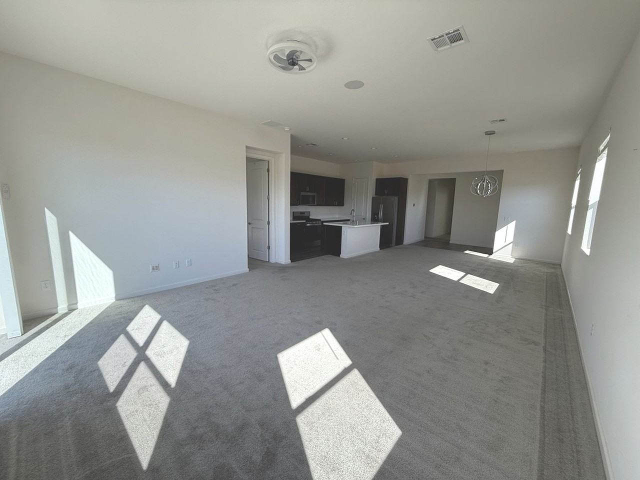 7601 Navasota Dr - Photo 4 of 22