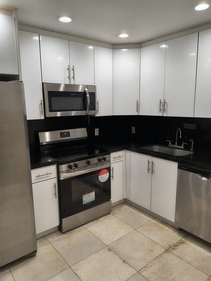 1777 Michigan Ave - Photo 2 of 21
