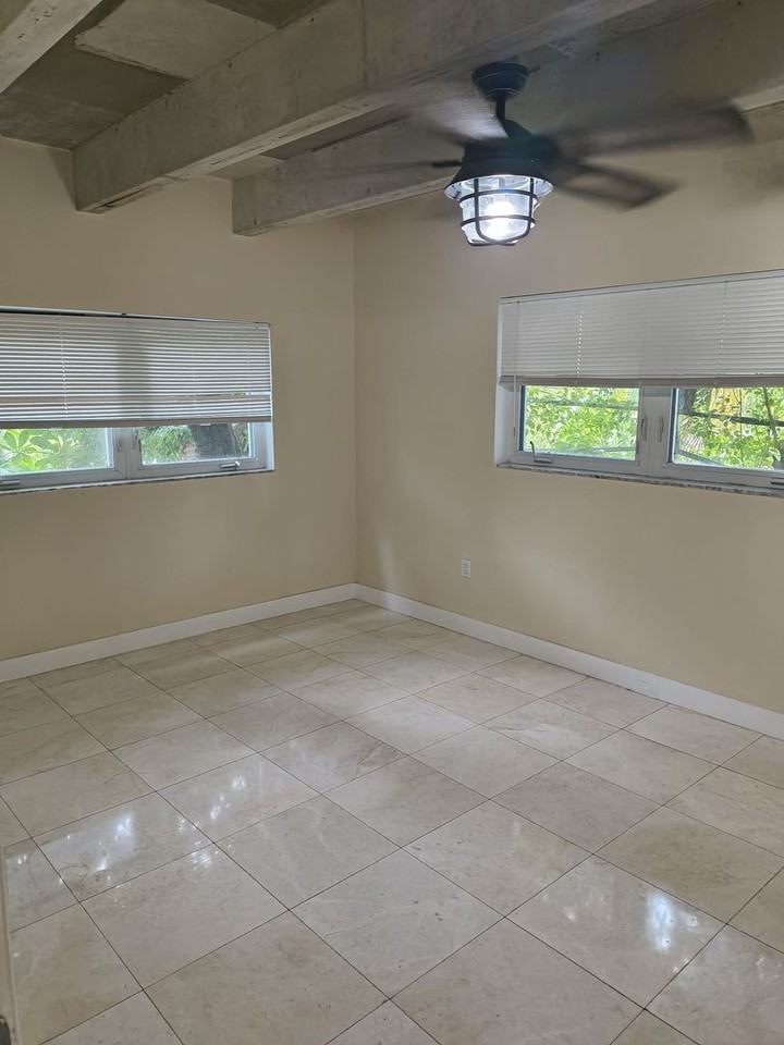 1777 Michigan Ave - Photo 5 of 21