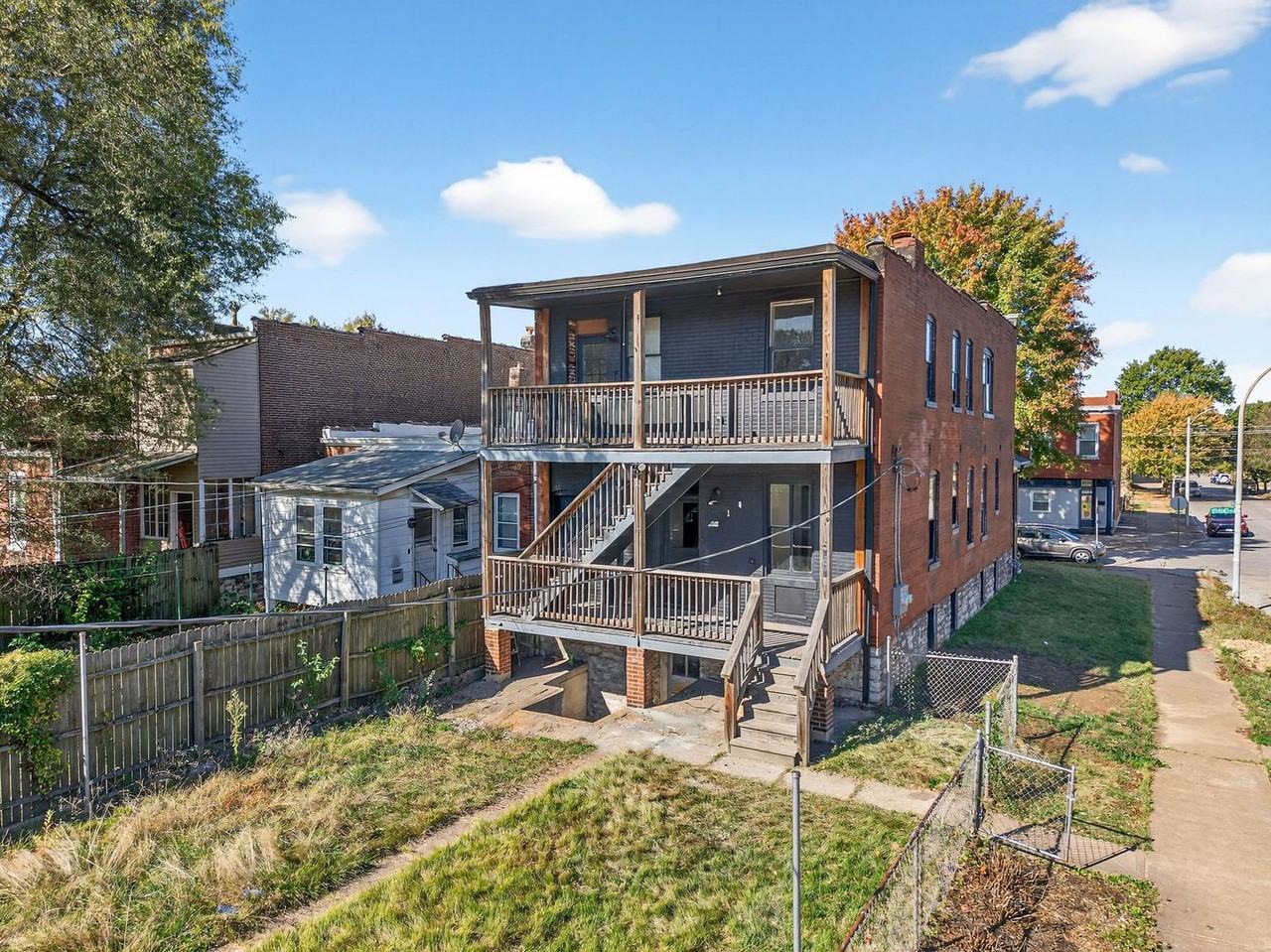 5402 Idaho Ave - Photo 2 of 26
