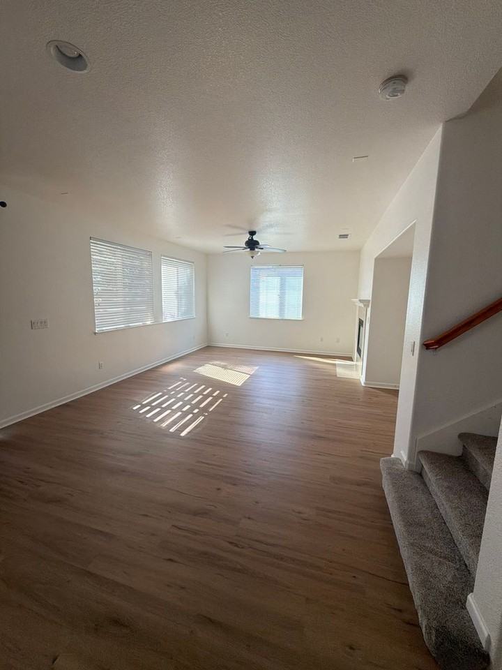 340 Chango Cir - Photo 7 of 24