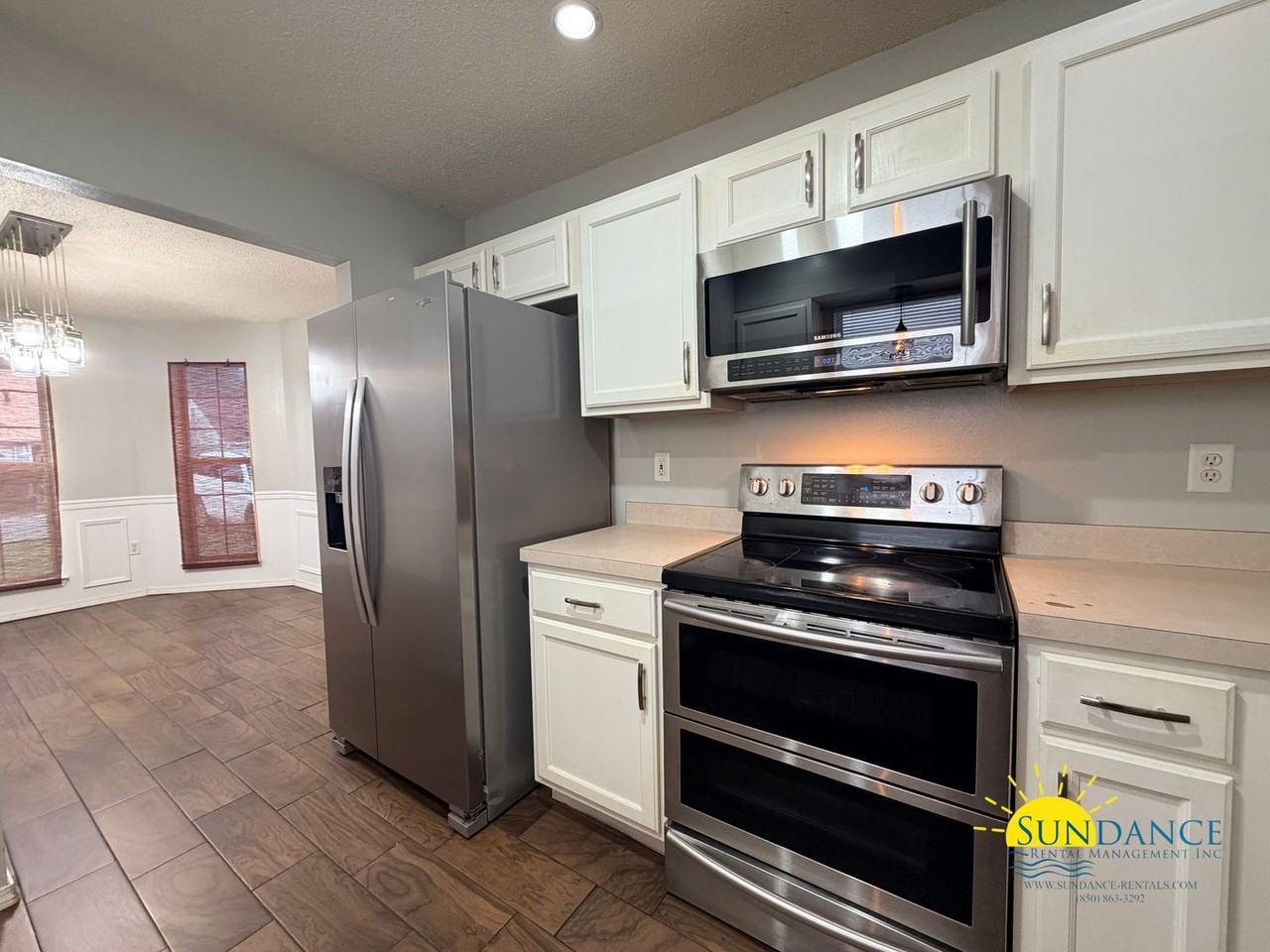 929 Claeven Cir - Photo 6 of 33