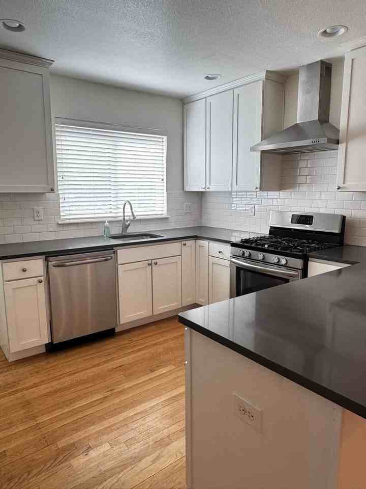 1600 Utica St - Photo 6 of 14