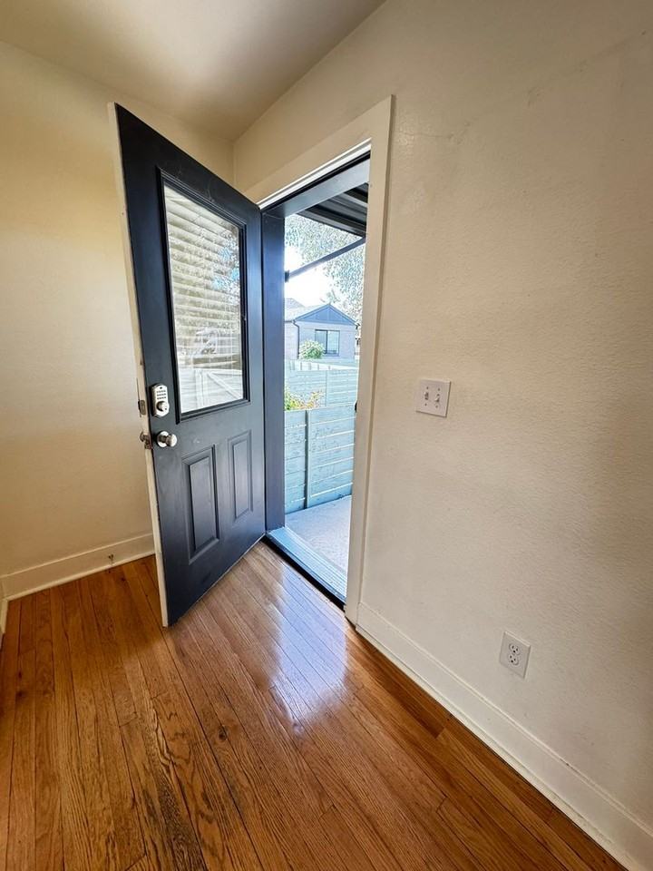1612 Utica St - Photo 7 of 15