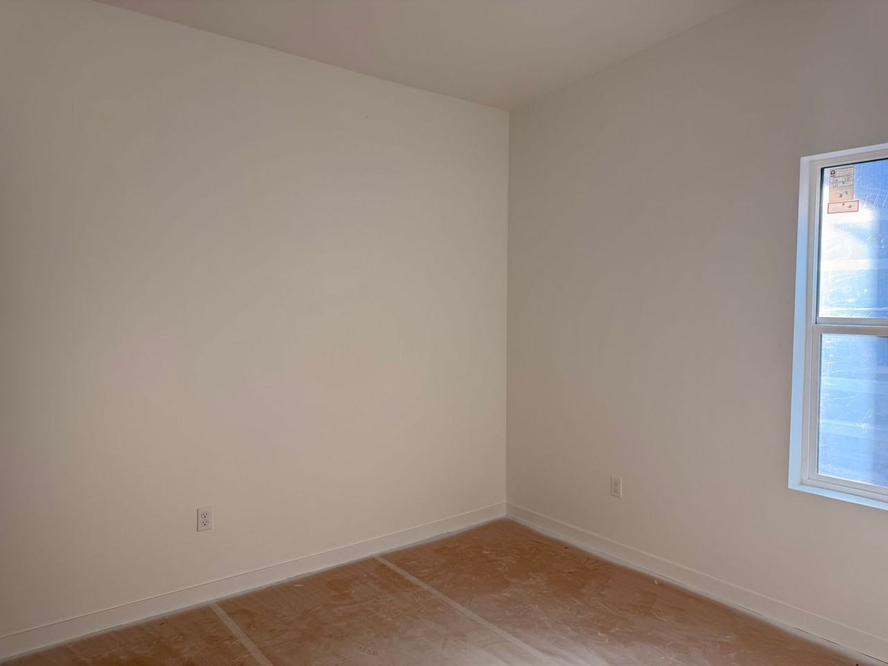 908 E Hastings Ave - Photo 5 of 11