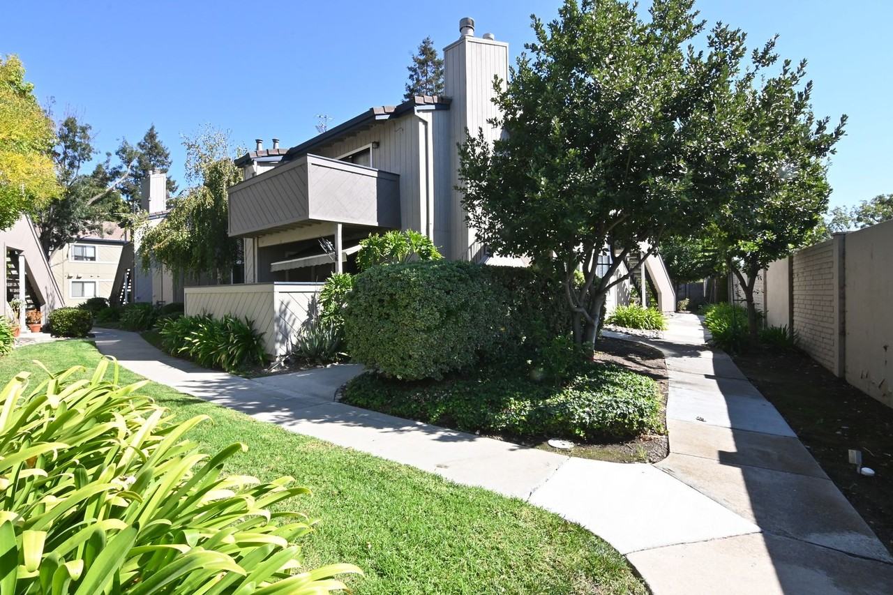 677 Yolo Ct