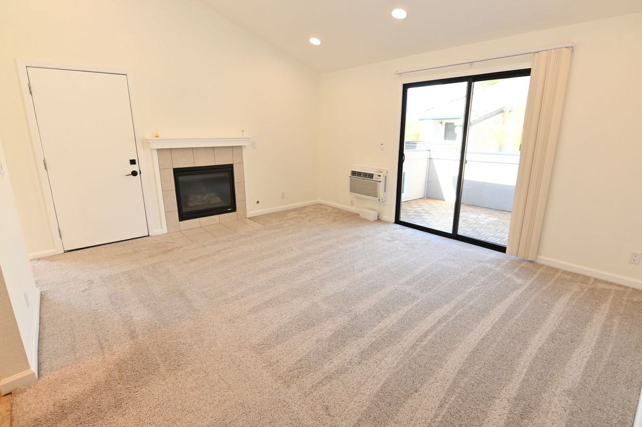 677 Yolo Ct - Photo 4 of 22