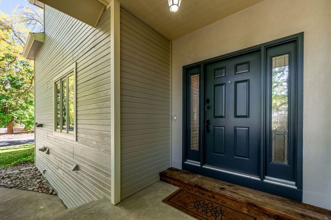 5530 Racquet Ln - Photo 5 of 48