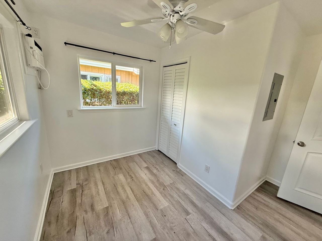 330 S Puunene Ave - Photo 7 of 8