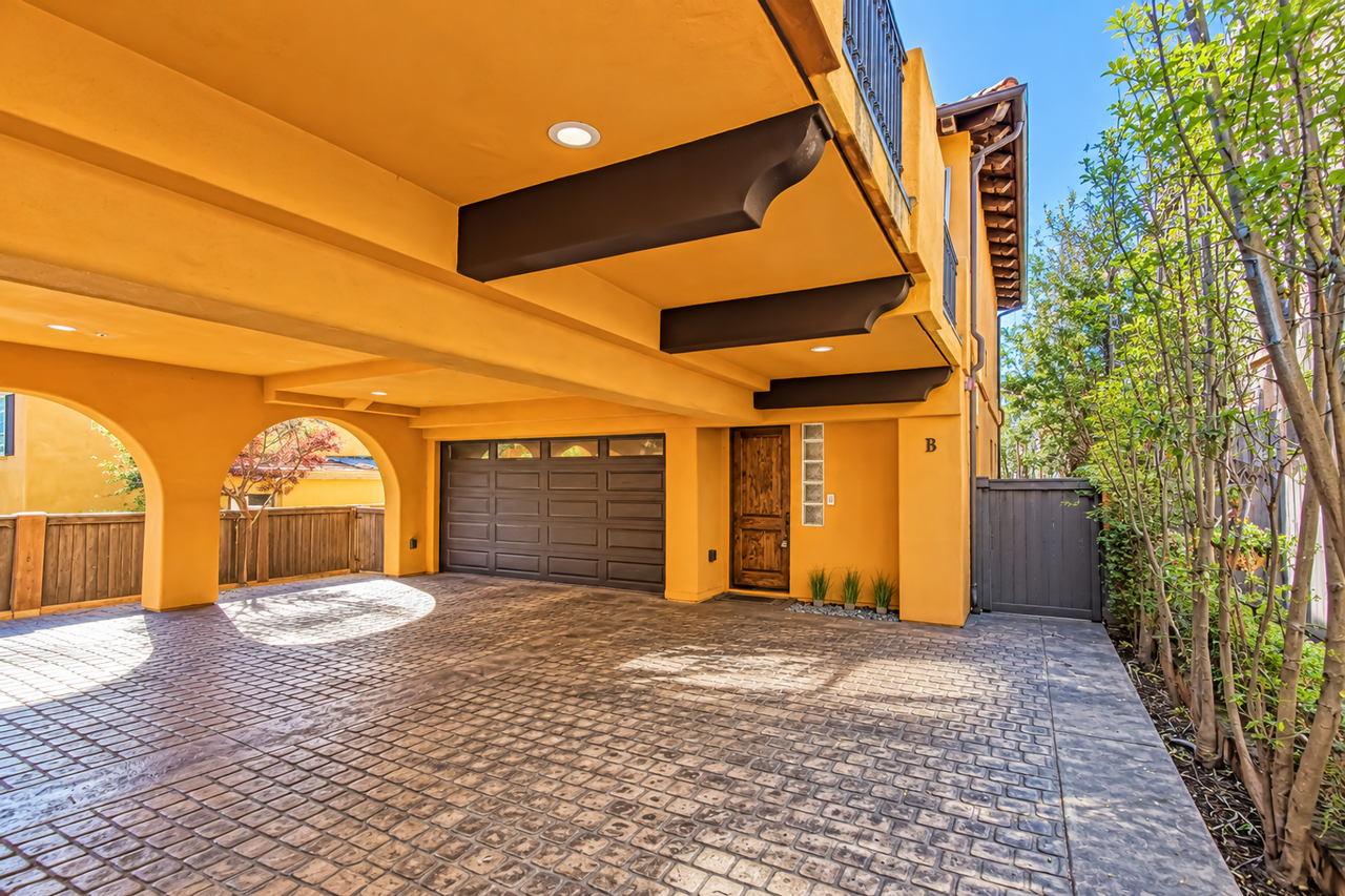 819 N Juanita Ave #B - Photo 2 of 41