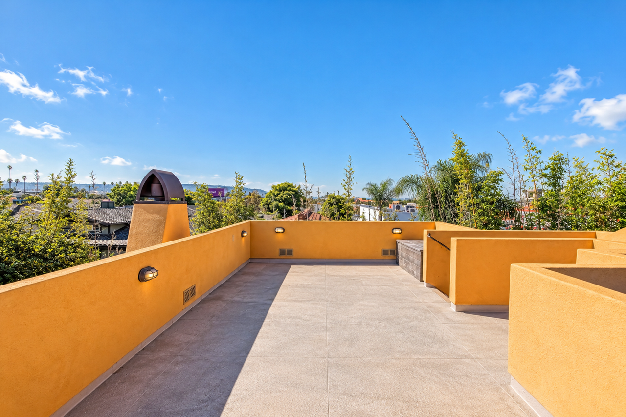 819 N Juanita Ave #B - Photo 3 of 41