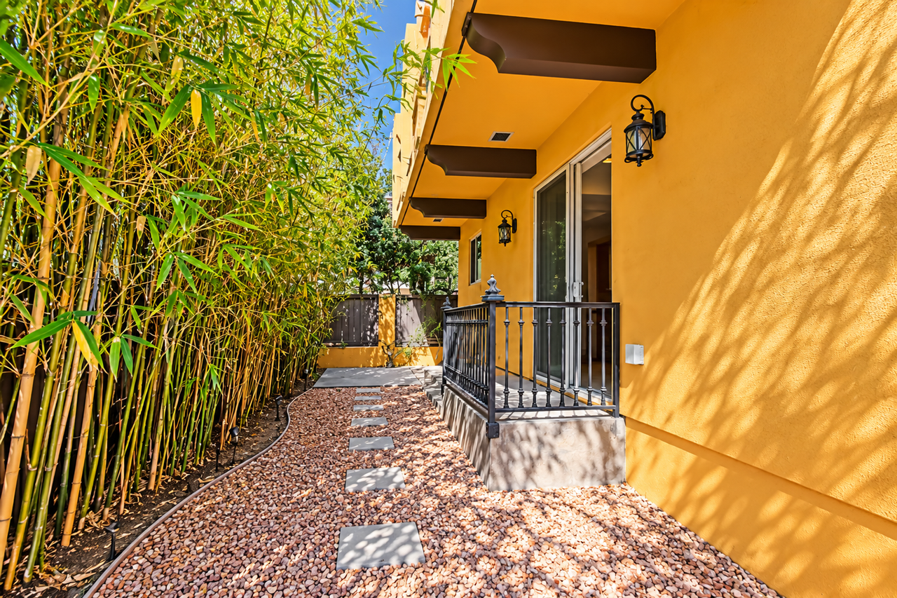 819 N Juanita Ave #B - Photo 5 of 41