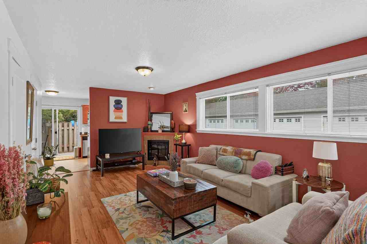 719 Se 148th Ave #A - Photo 6 of 19