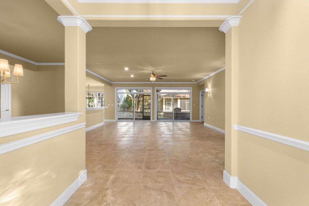 103 Nueces Trl - Photo 7 of 50