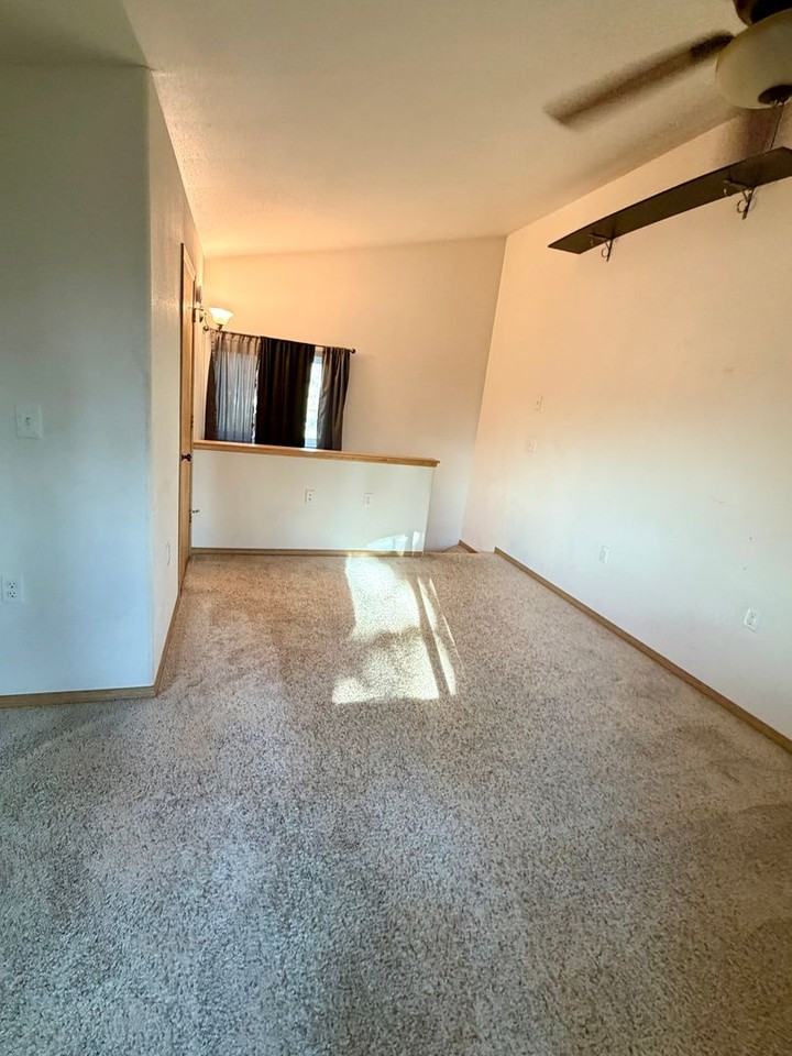 1801 Iniakuk Ave - Photo 6 of 10