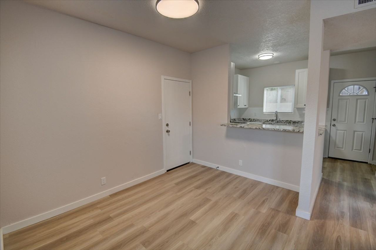 510 Phoenix Ave Nw - Photo 7 of 16