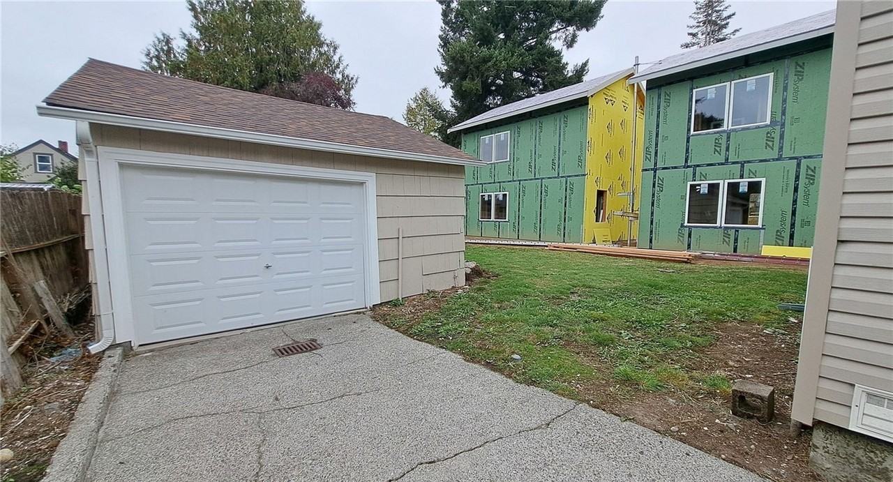 1720 Snyder Ave - Photo 2 of 38