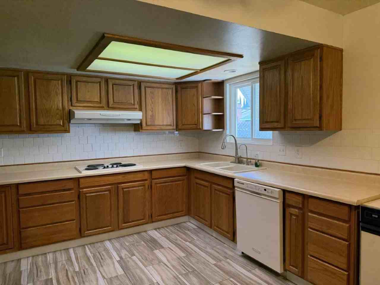 120 Inyo Pl - Photo 4 of 16