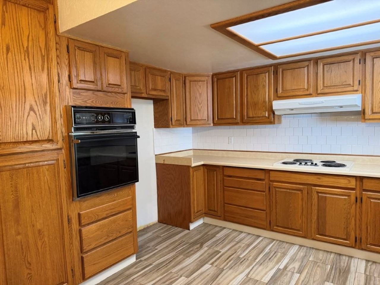 120 Inyo Pl - Photo 5 of 16