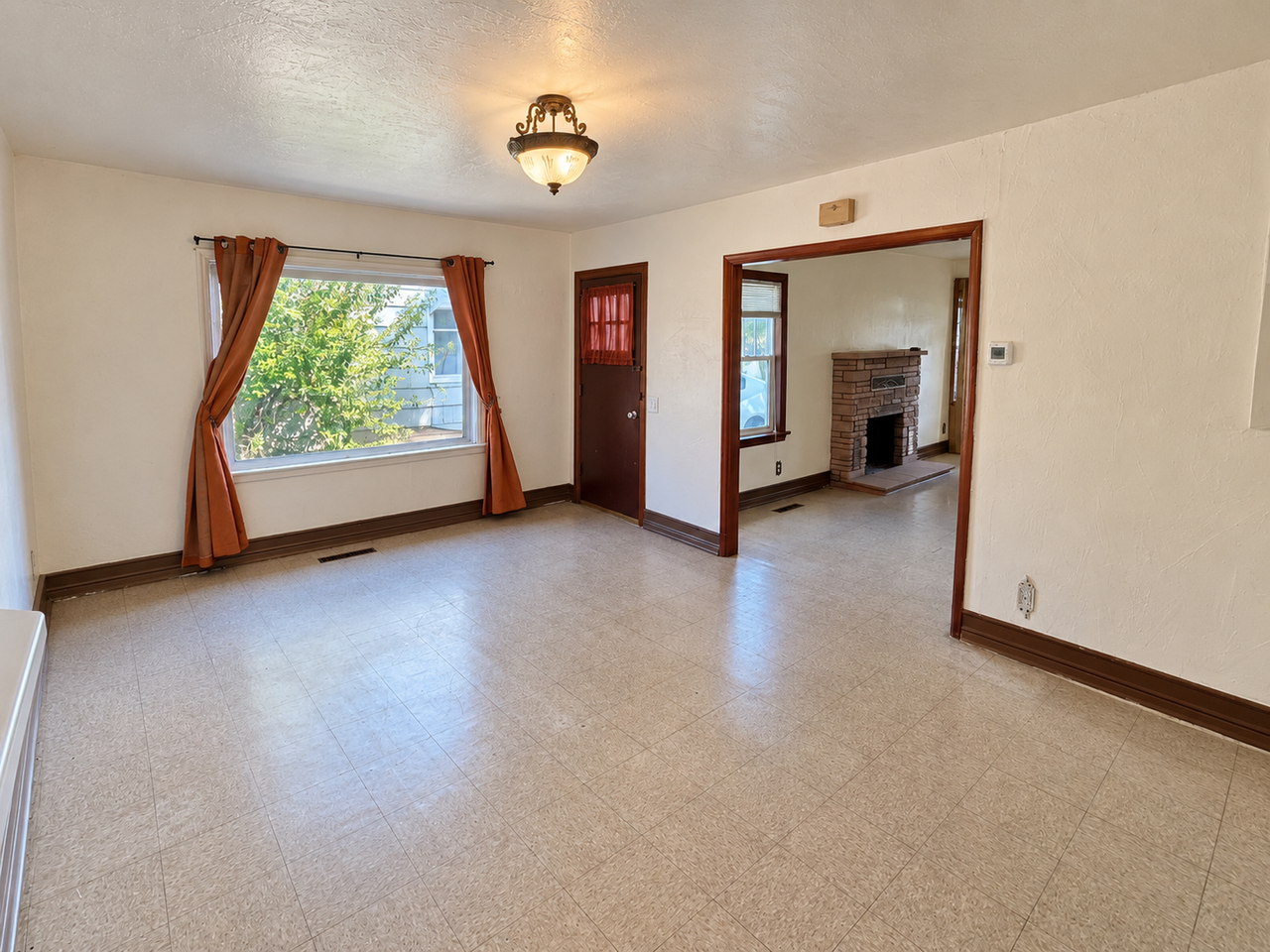 707 11th Ave S - Photo 5 of 15