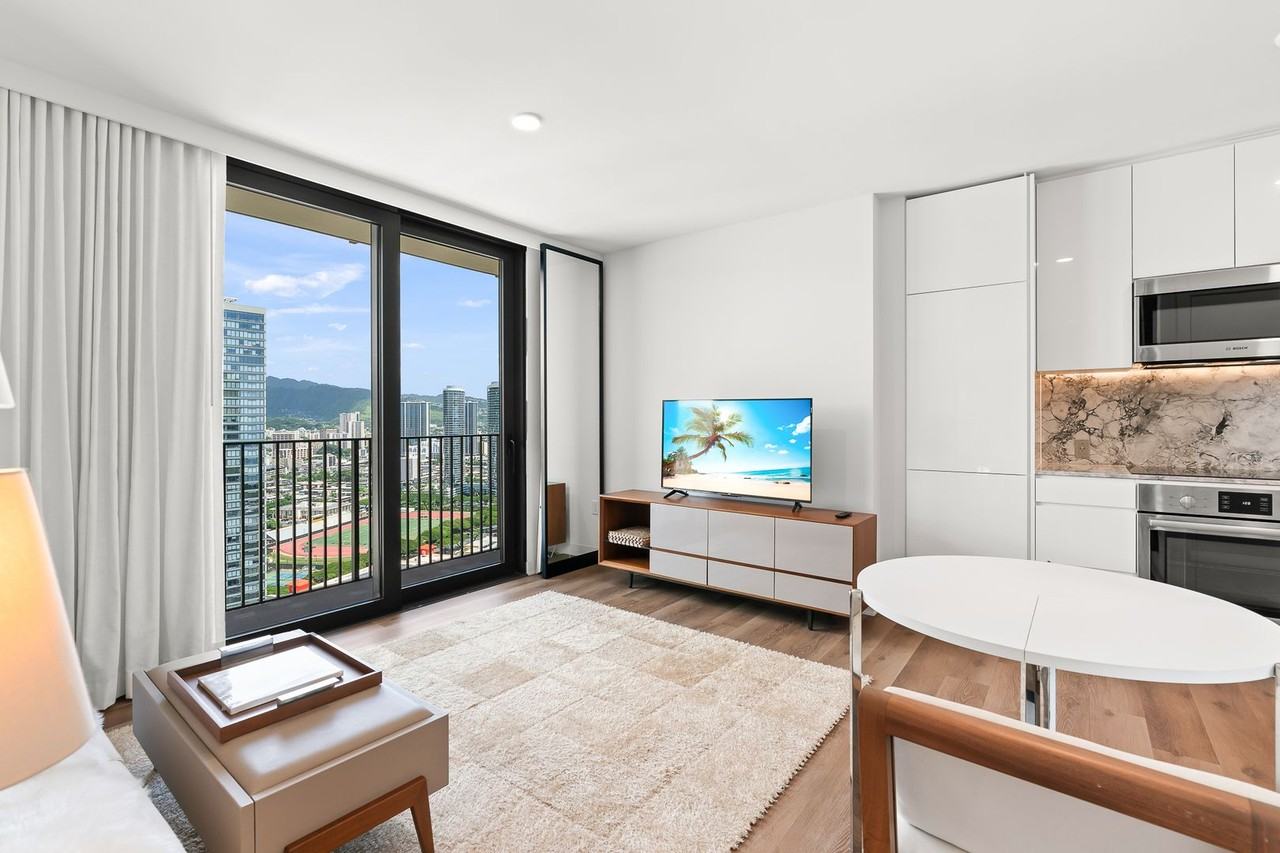 987 Queen St #3116 - Photo 3 of 21