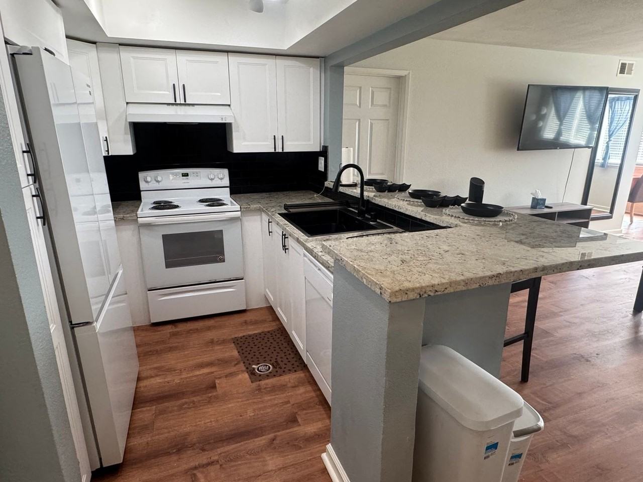 1000 Evergreen Ter #1109 - Photo 3 of 16