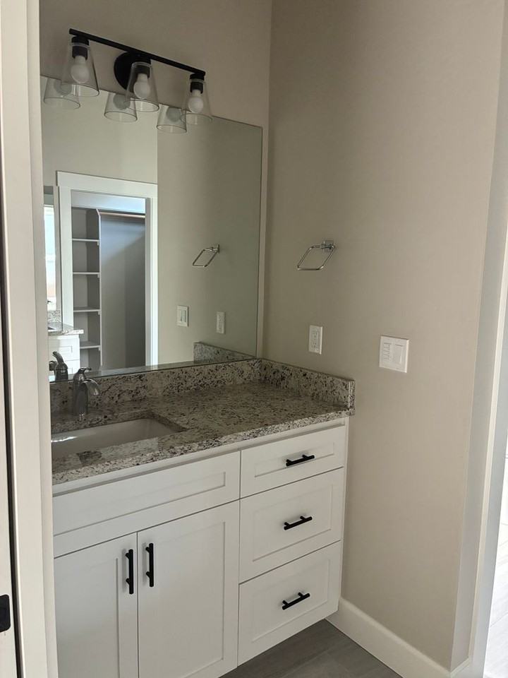 3154 Monaco Ct - Photo 5 of 15