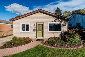 featured image of 29066 Edward Ave