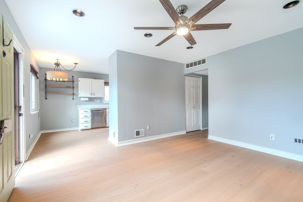 29066 Edward Ave - Photo 4 of 16