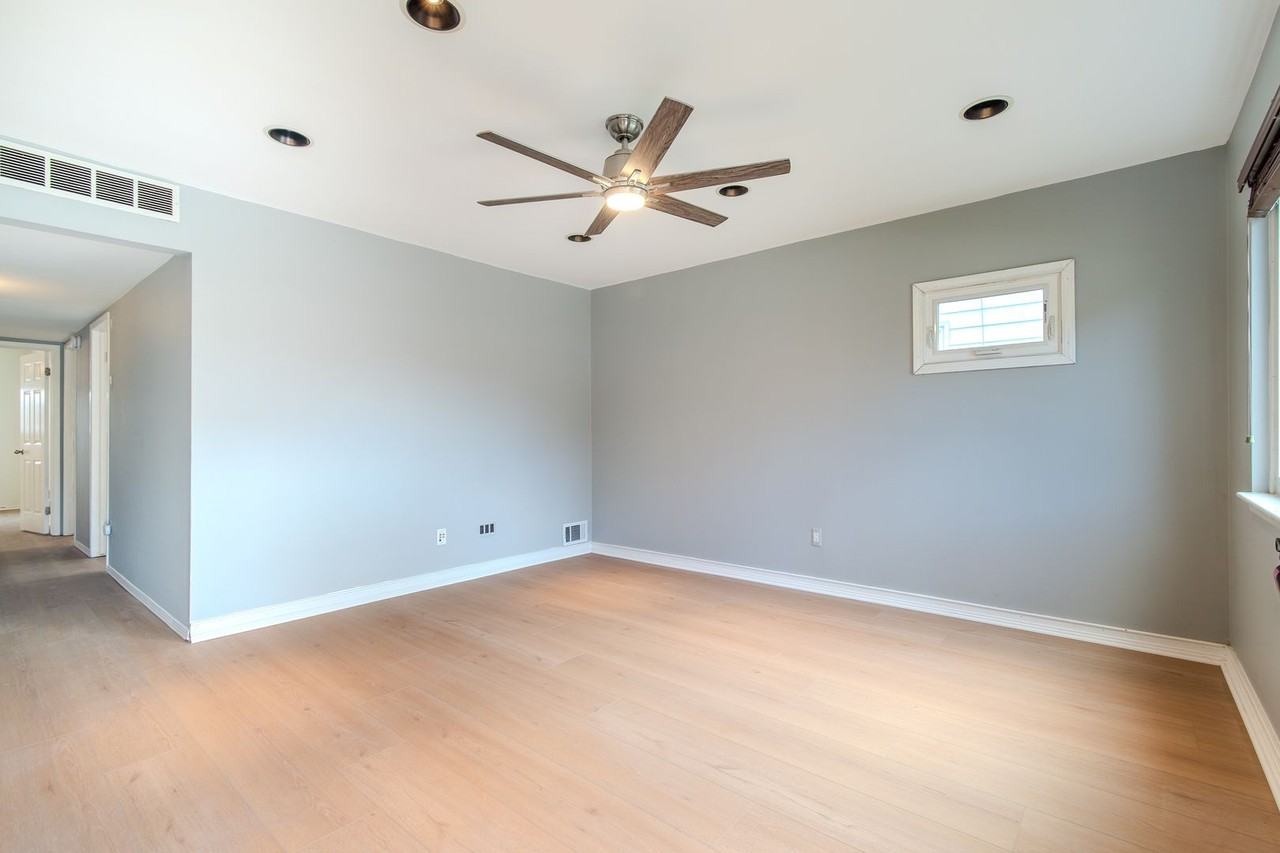 29066 Edward Ave - Photo 5 of 16