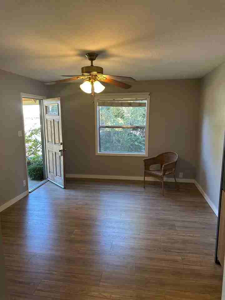 2374 Serviss St - Photo 2 of 10