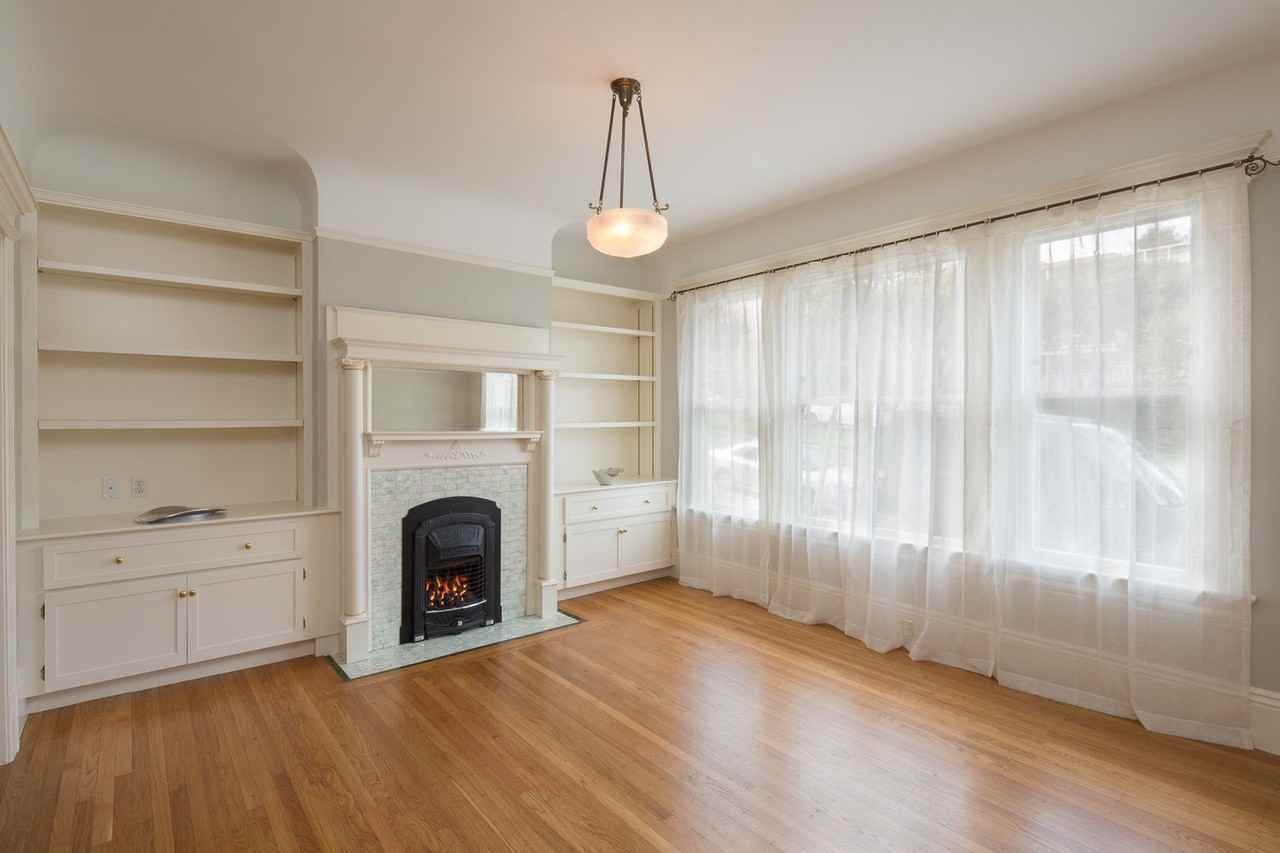 1035 Dolores St - Photo 6 of 28
