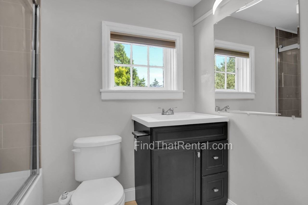 223 S Pitt St - Photo 2 of 12