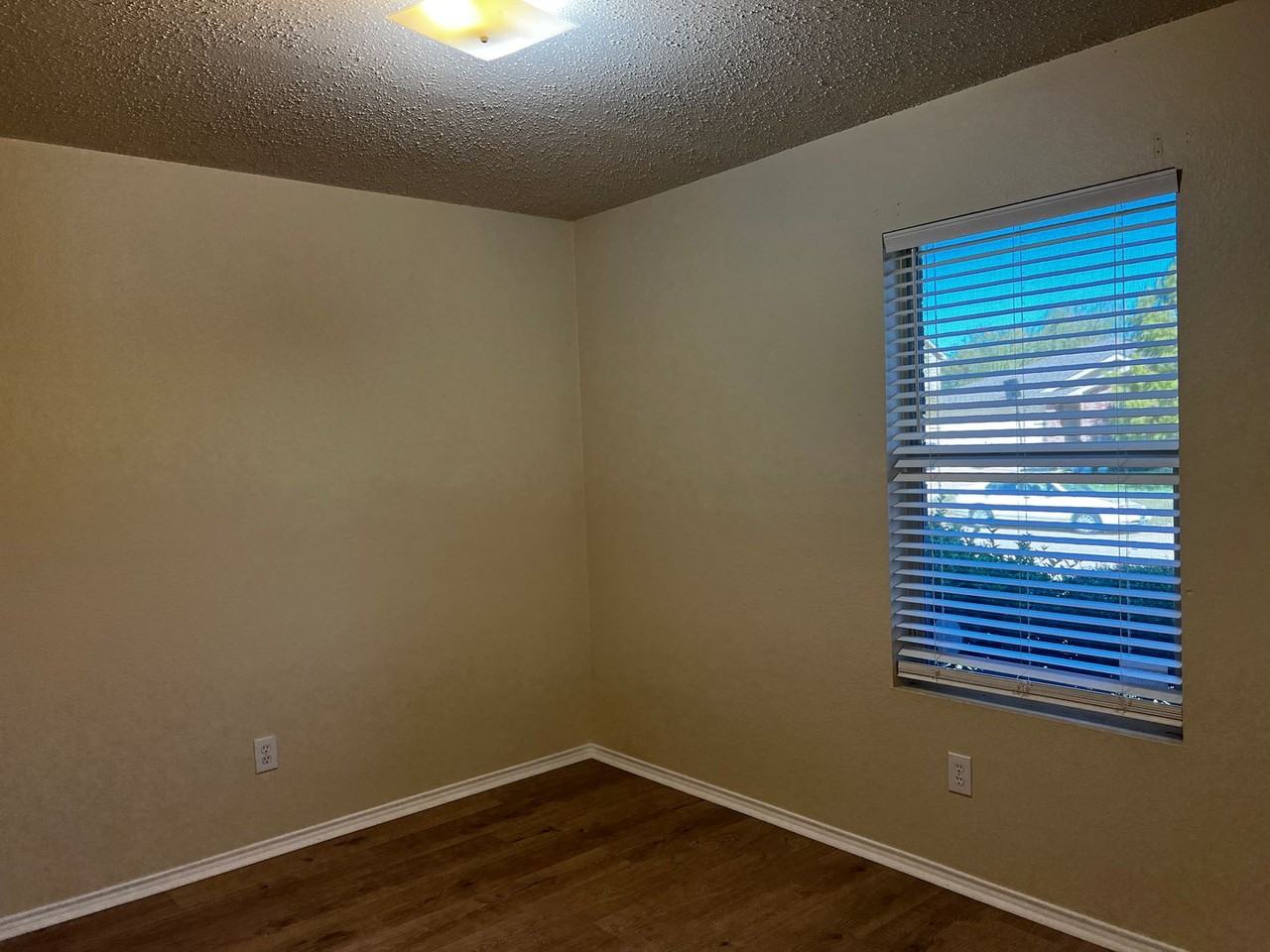 302 Quail Crossing Dr - Photo 5 of 23