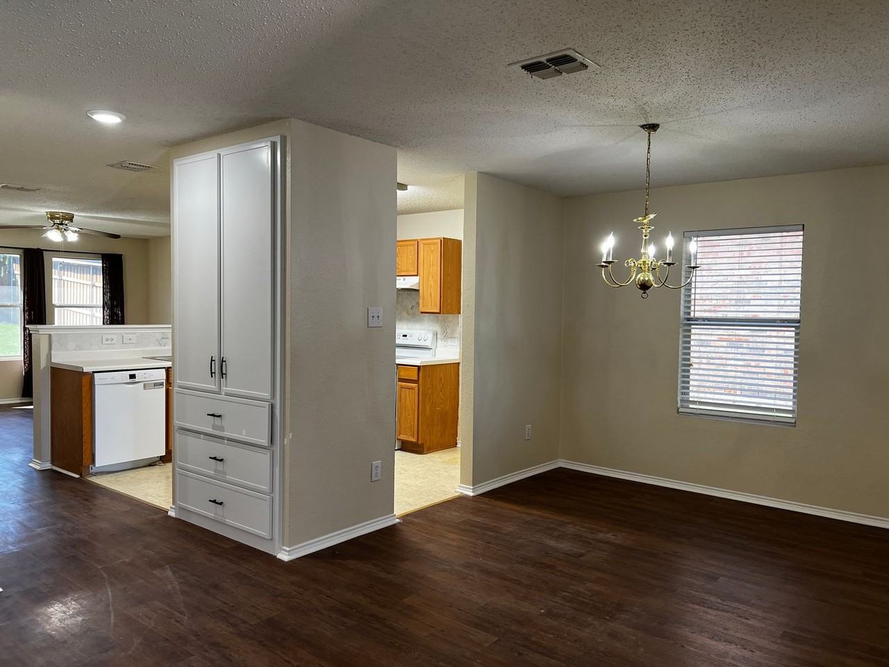 302 Quail Crossing Dr - Photo 7 of 23