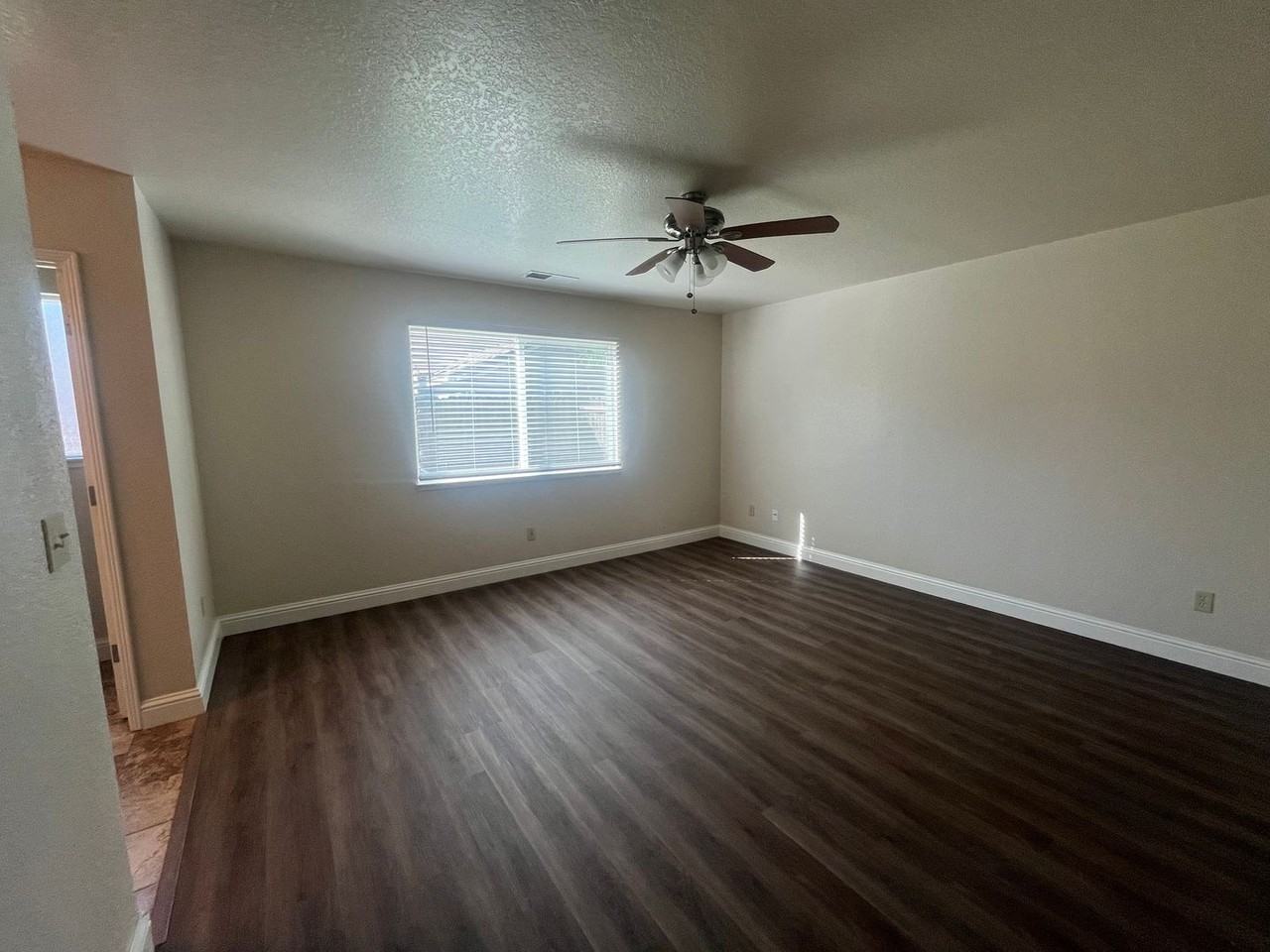 1525 Prospect Ln - Photo 6 of 10