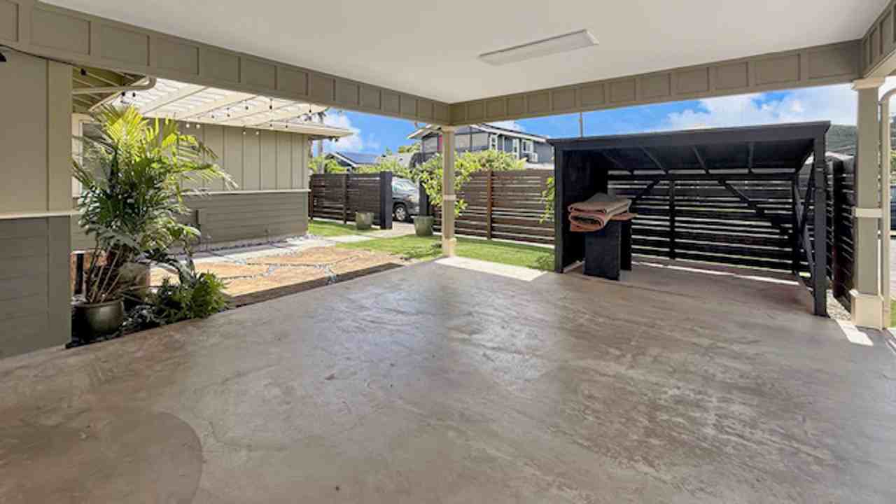 606 Kawainui St - Photo 2 of 21