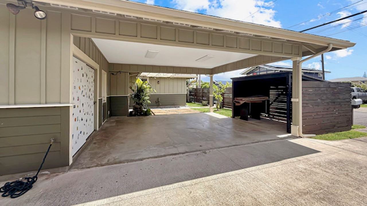 606 Kawainui St - Photo 3 of 21