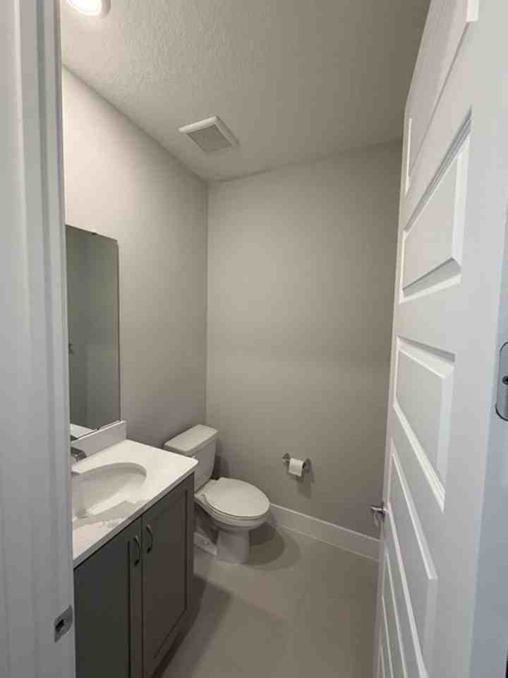 7881 Spectrum Dr - Photo 5 of 15