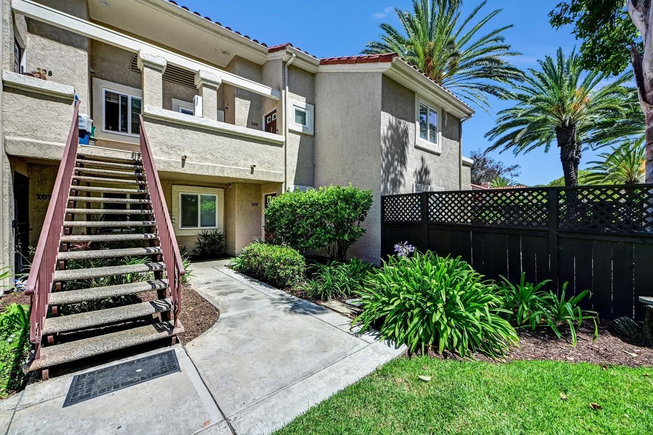 100 Sea Cliff Way #106 - Photo 7 of 40