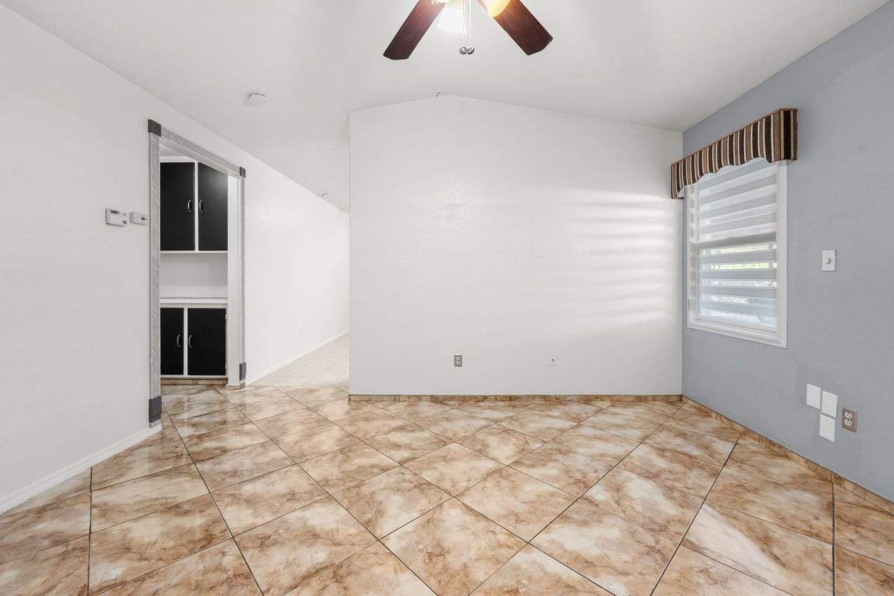 2201 Madison Ct - Photo 5 of 40