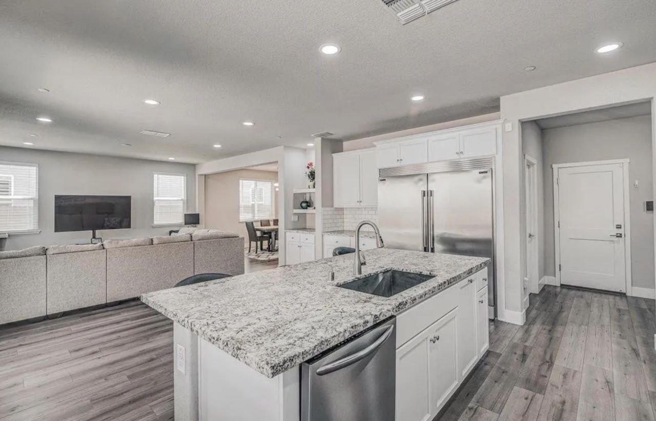 1671 Golden Cypress Way - Photo 2 of 17