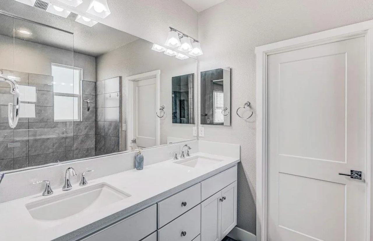 1671 Golden Cypress Way - Photo 5 of 17