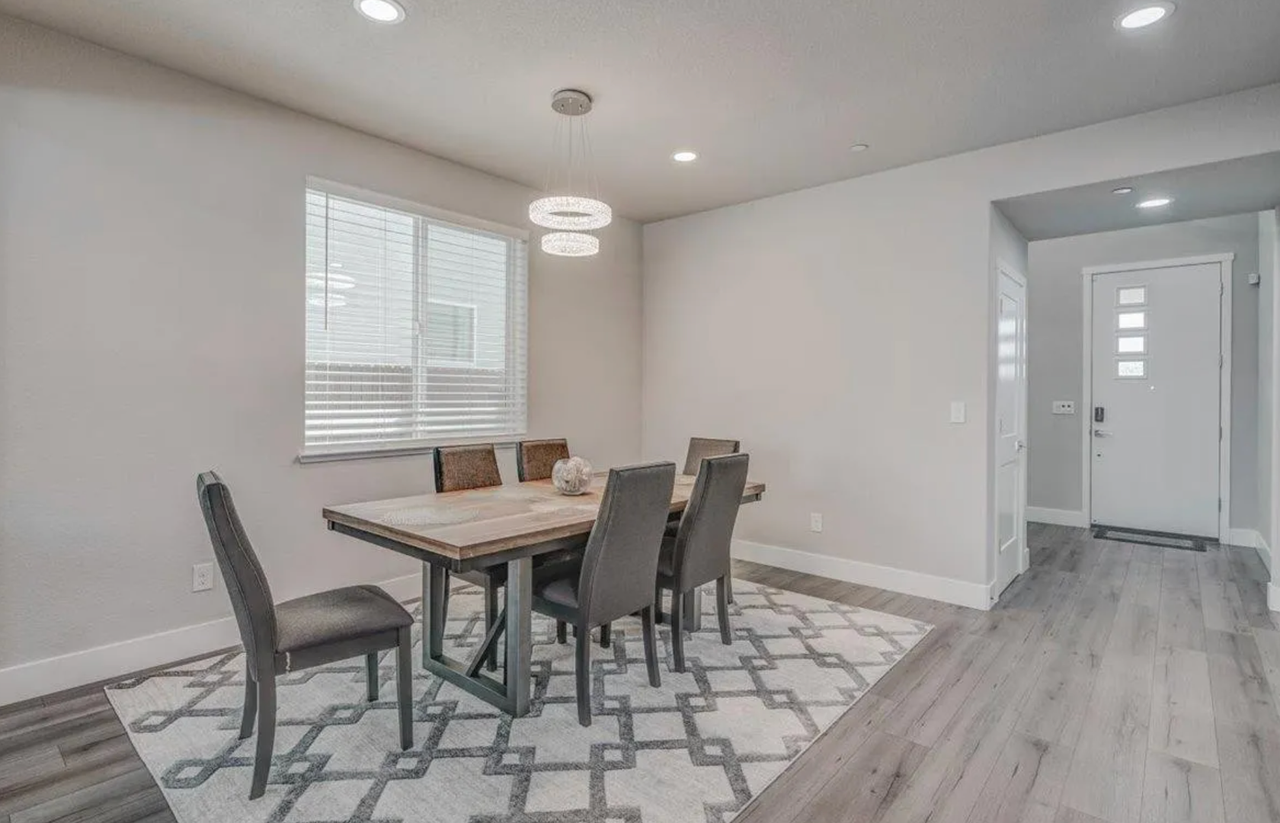 1671 Golden Cypress Way - Photo 6 of 17