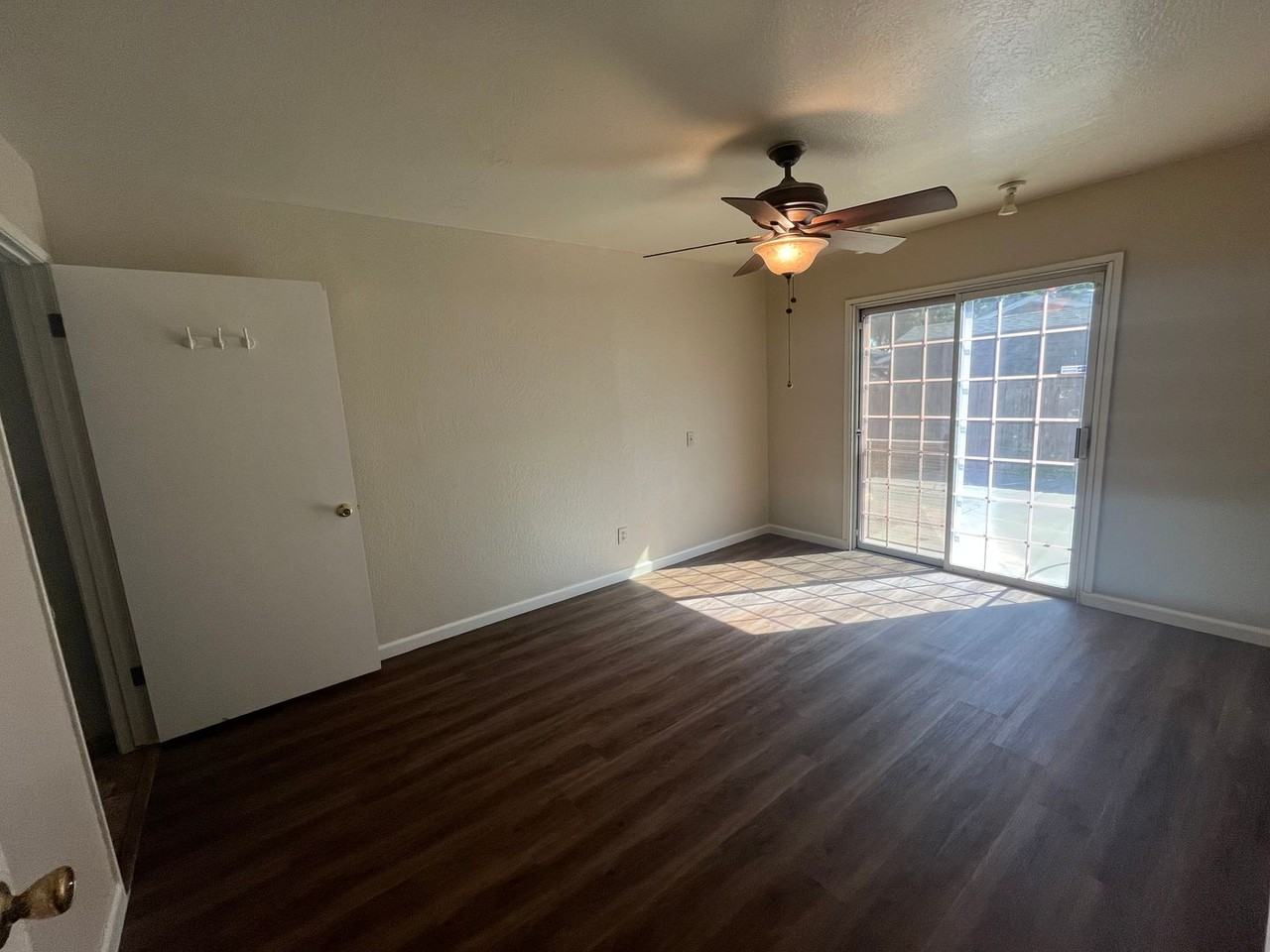 1808 Skylane Way - Photo 5 of 15