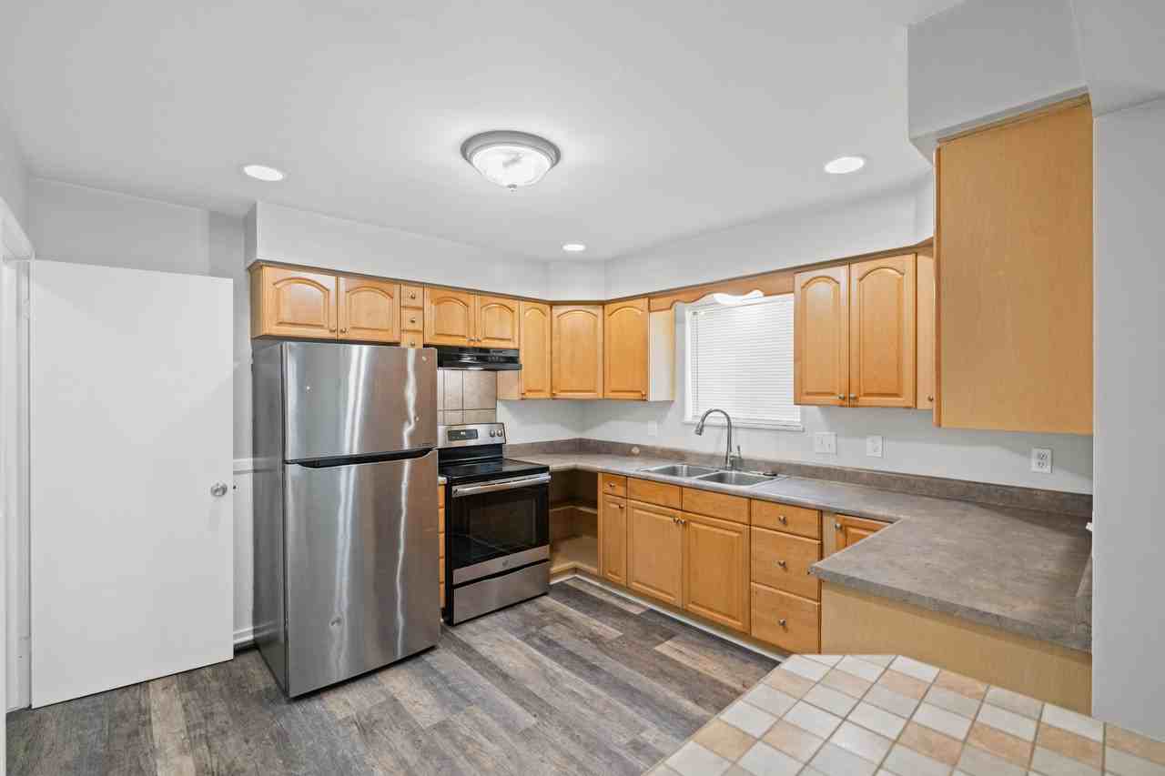 3717 Larchmont St #1 - Photo 4 of 50