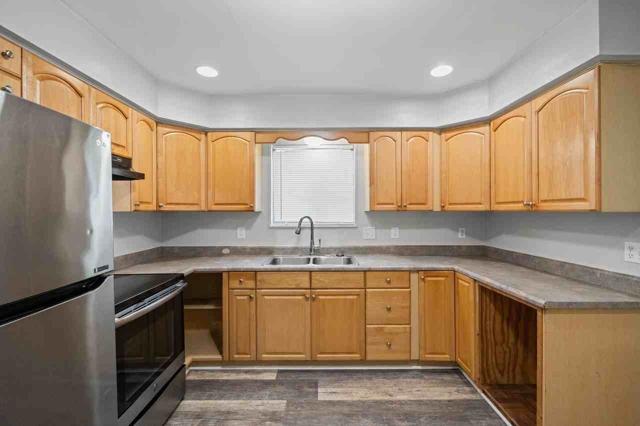 3717 Larchmont St #1 - Photo 5 of 50