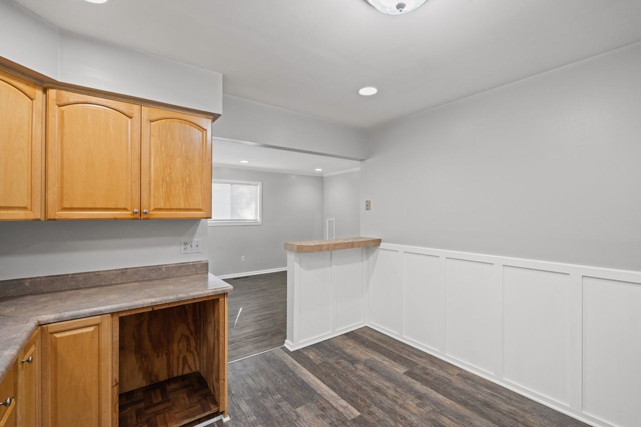 3717 Larchmont St #1 - Photo 6 of 50