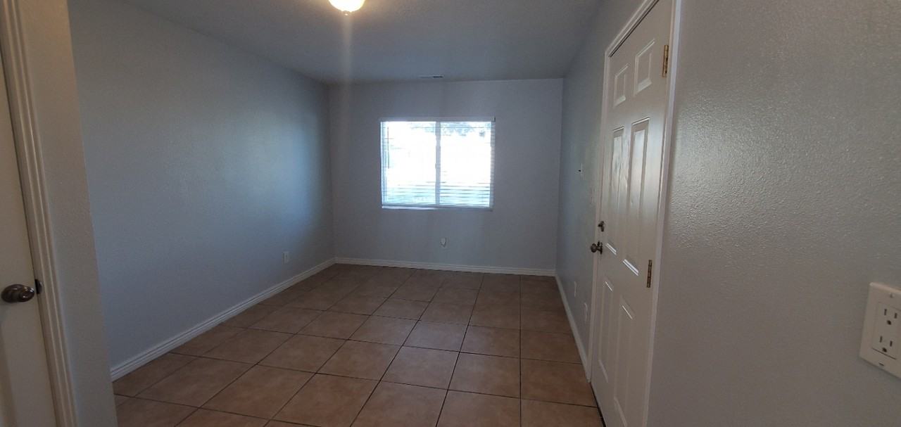 5295 S 1760 W #B - Photo 2 of 16